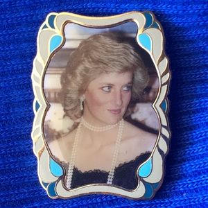 200? MBI Diana in Black Dress & Necklace Pin